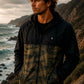 Cortaviento COA color camuflado verde, chaqueta liviana para surf y outdoor — vista frontal